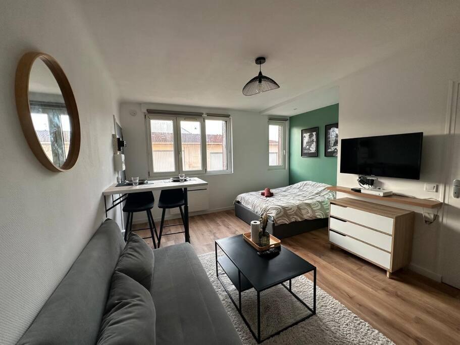 Appartement Proche Paris Et Metro - Parking Prive Maisons-Alfort Kültér fotó