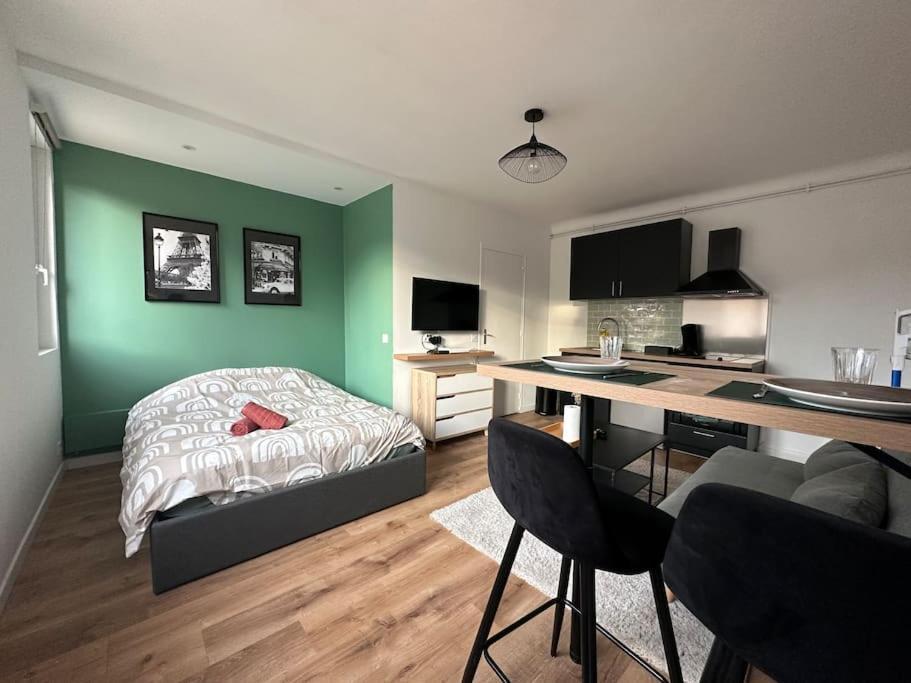 Appartement Proche Paris Et Metro - Parking Prive Maisons-Alfort Kültér fotó